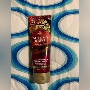Bath and Body Works Autumn Drive ultimate hydration body cream